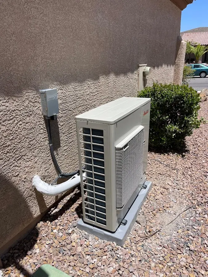 Residential air conditioning condenser unit in Durant